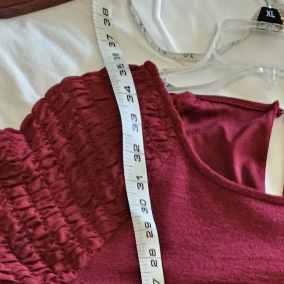 Luxology Bell Sleeved Midi Dress - Picture 9 of 9